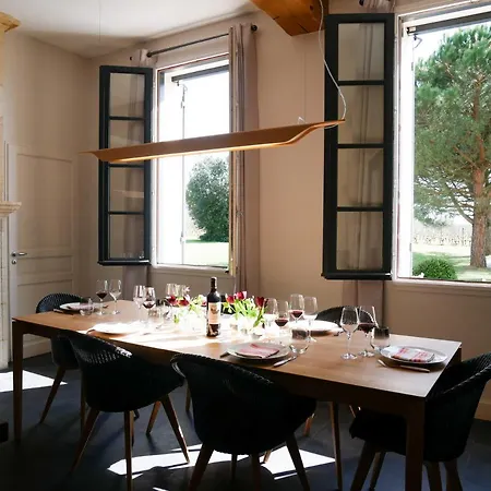 Clos Des Jacobins Bed and Breakfast