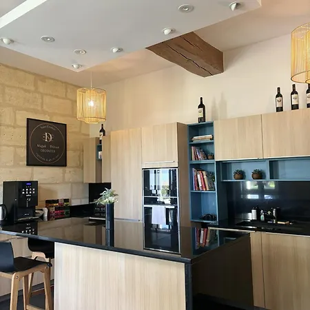 Nocleg ze śniadaniem Clos Des Jacobins 3*