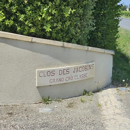 Bed & Breakfast Clos Des Jacobins 3*