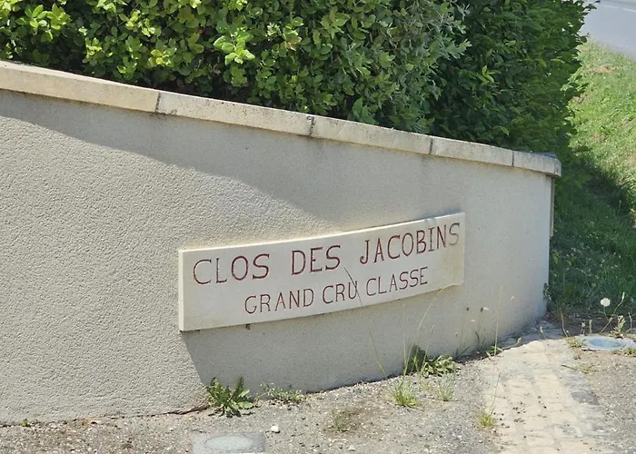 Bed & Breakfast Clos Des Jacobins 3*